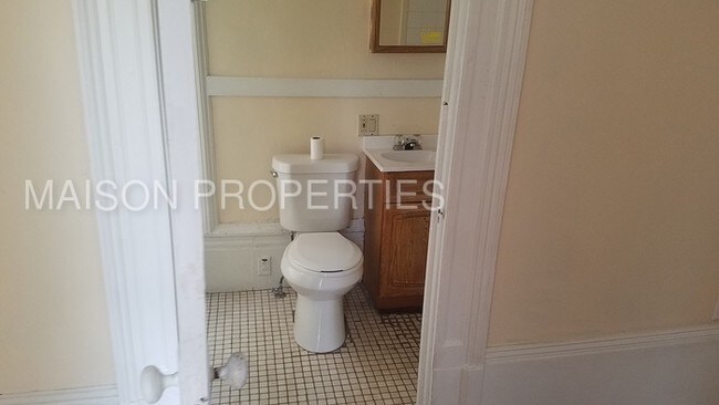 Building Photo - Art District, Large 1 BR, Includes Heat!