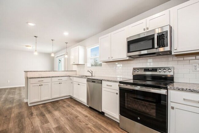 Foto del edificio - 7285 Montego Bay St