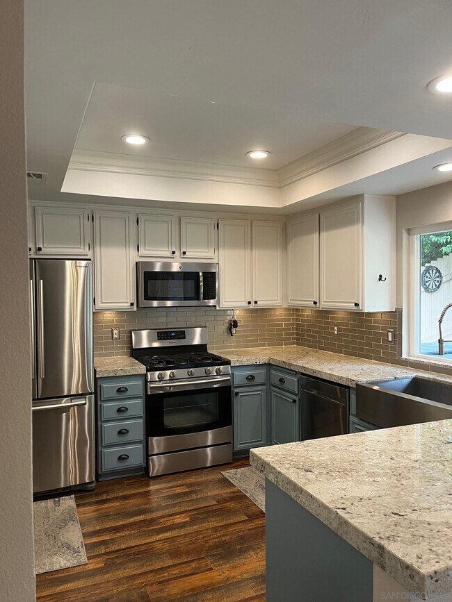 Building Photo - 1332 El Corral Ln