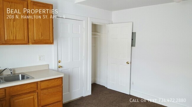 Building Photo - 208 N Hamilton St