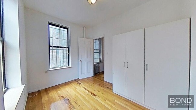 Building Photo - 2 bedroom in Manhattan NY 10003