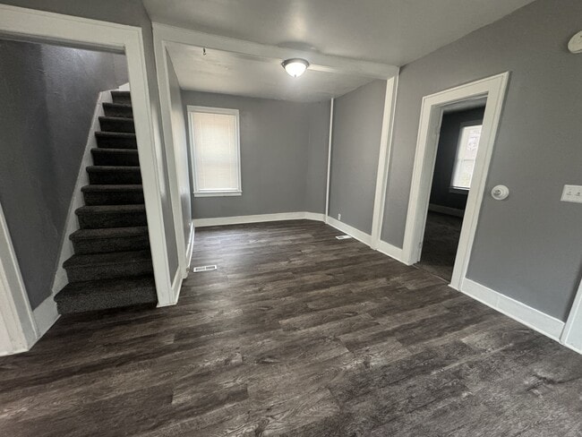 Building Photo - 143 Myrtle St