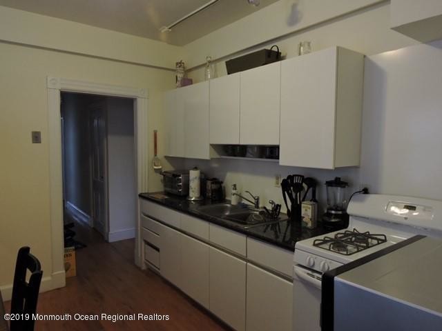 Building Photo - 1308 3rd Ave