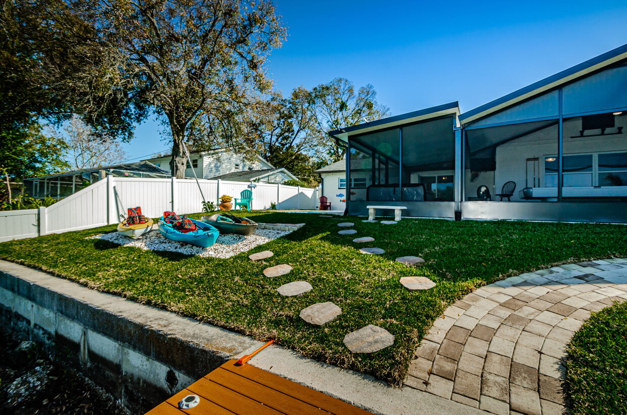 Primary Photo - 4620 Bay Crest Dr