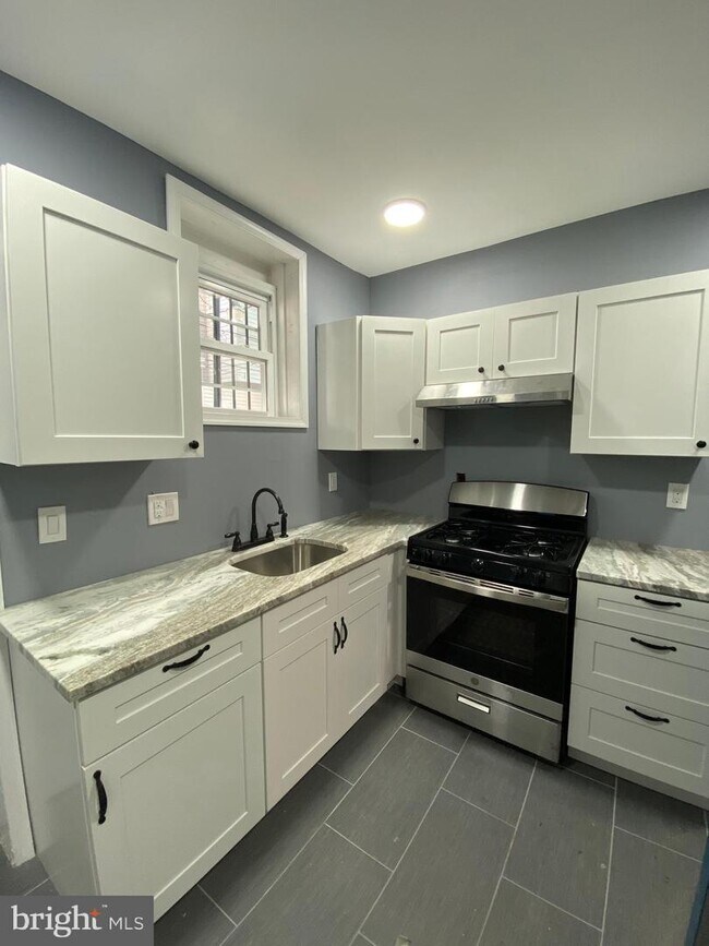 Foto del edificio - 2075 E Orleans St