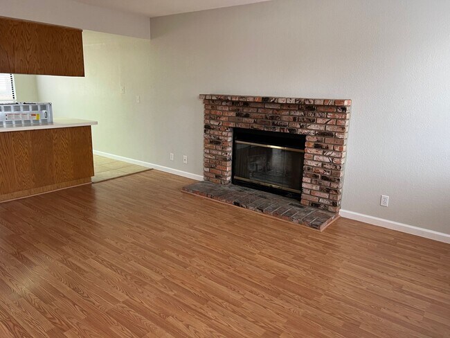 Foto del edificio - Please contact Vaughn Realty to set up an ...