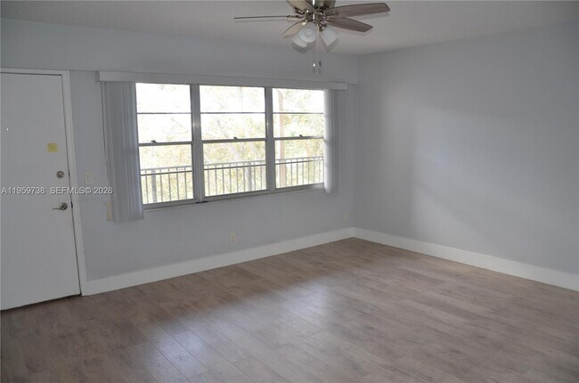 Foto del edificio - 13475 SW 9th St