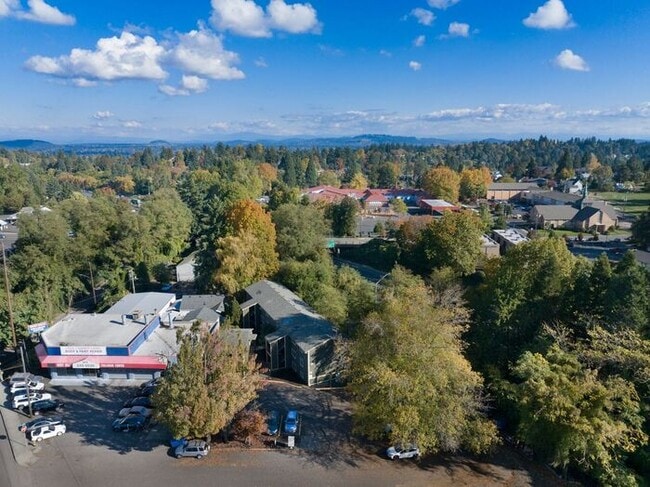 Building Photo - Spacious 2 bedroom apartment!