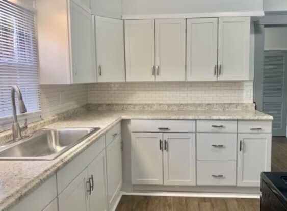 Foto del edificio - 1941 W 77th St