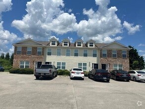 Building Photo - 170 Lone Tree Dr NE