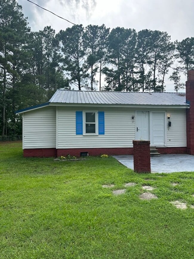 Building Photo - 2688 Old Vance St