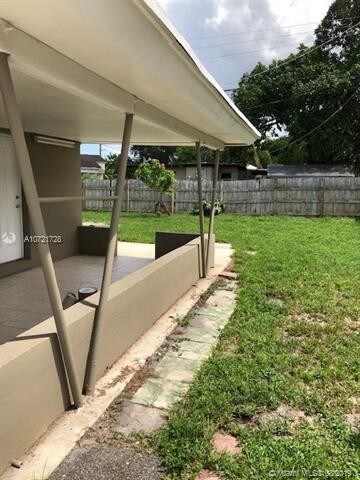 Building Photo - 5606  Cleveland St   Hollywood FL 33021