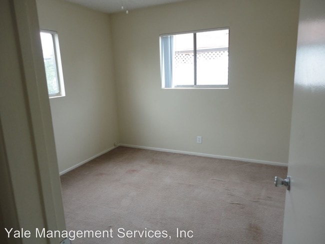 Building Photo - 8445 Amigo Ave