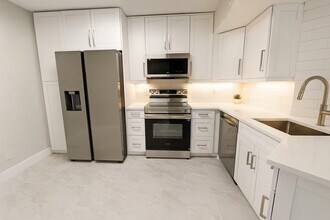 Building Photo - 9055 Wiles Rd