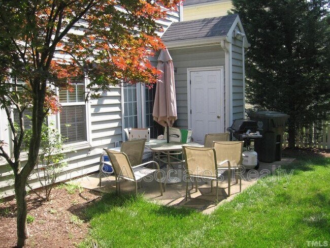 Building Photo - 5013 Dawn Piper Dr