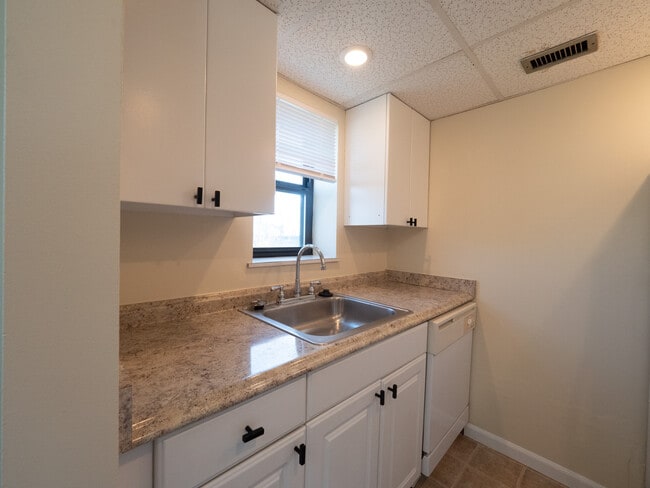 Tiffany 409 - Tiffany Apartments