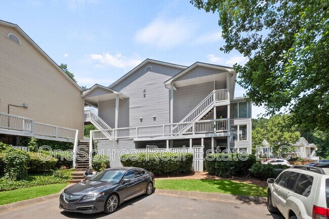 Building Photo - 910 Augusta Drive