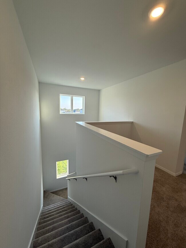 Building Photo - 6716 Memphis