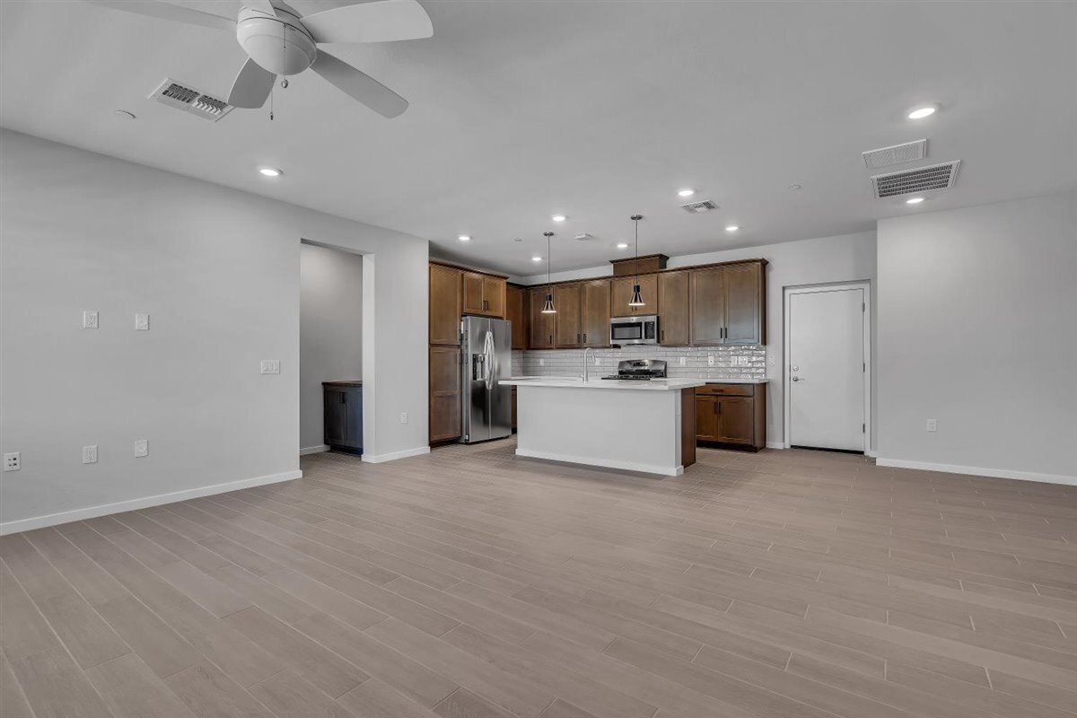 773 E Park Ave Unit 101, Gilbert, AZ 85234 Condo for Rent in Gilbert