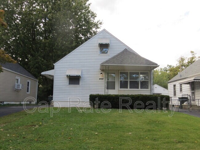 Building Photo - 469 S Waverly St