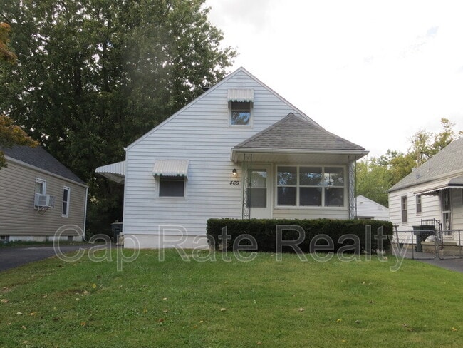Foto del edificio - 469 S Waverly St