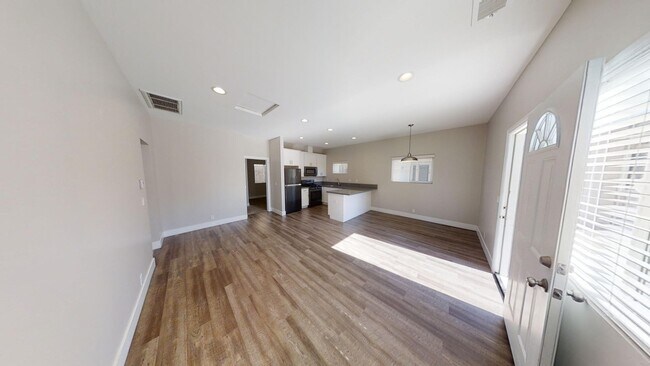 Foto del edificio - Steps from SDSU – Spacious Homes in Prime ...