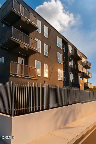 Foto del edificio - 18900 Parthenia St