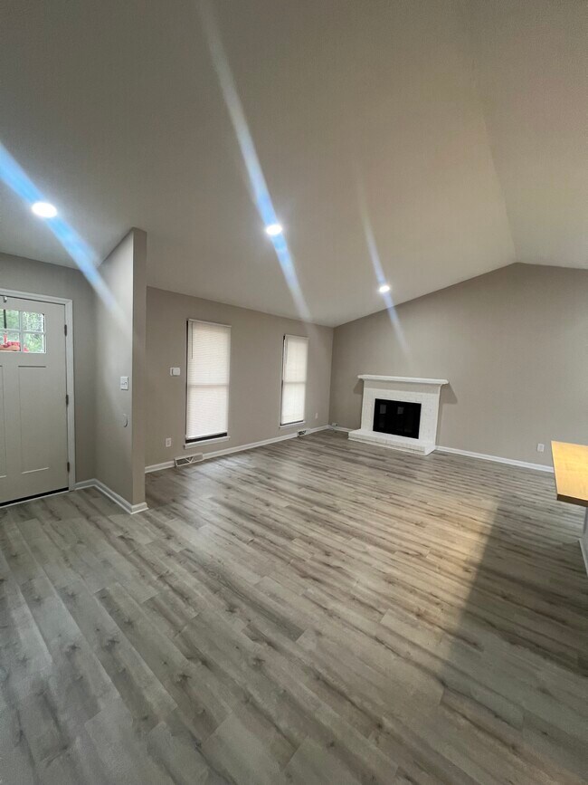 Foto del edificio - 9702 Barkridge Rd