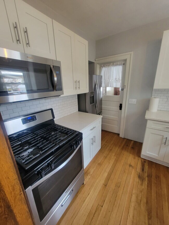 Foto del edificio - 1274 Jackson Ave