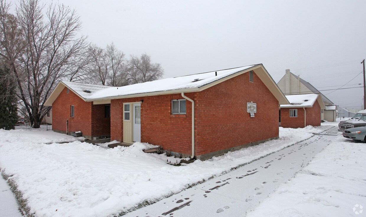 Primary Photo - 237 2nd Ave E