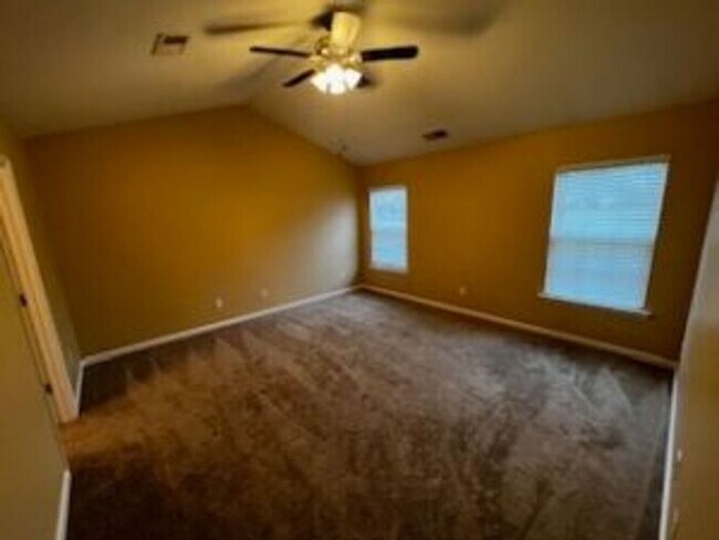 Building Photo - 159 Mayfield Dr