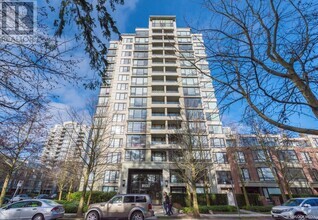 Building Photo - 9133-9133 Hemlock Dr