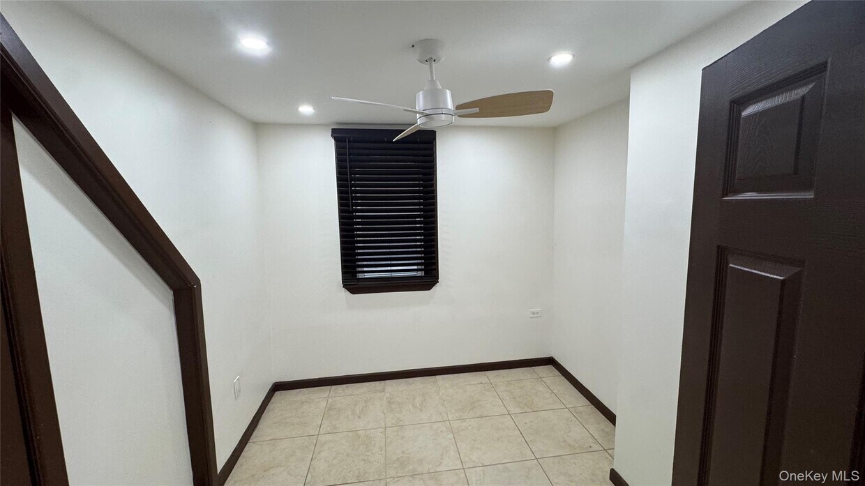 Foto del edificio - 686 E 98th St