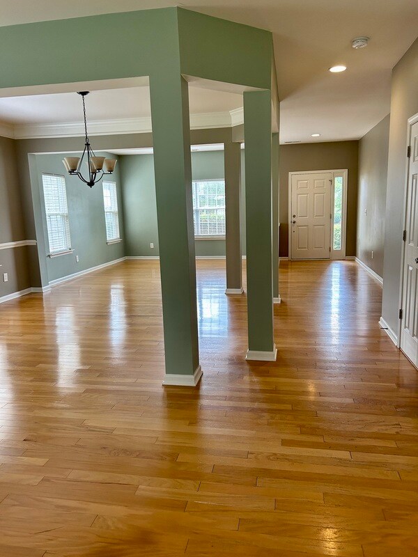 Building Photo - 5915 Parkstone Drive