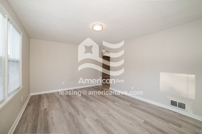 Foto del edificio - 908 E Maywood Ave