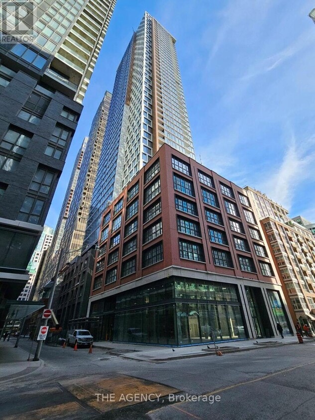 Photo principale - 55-3555 Mercer St