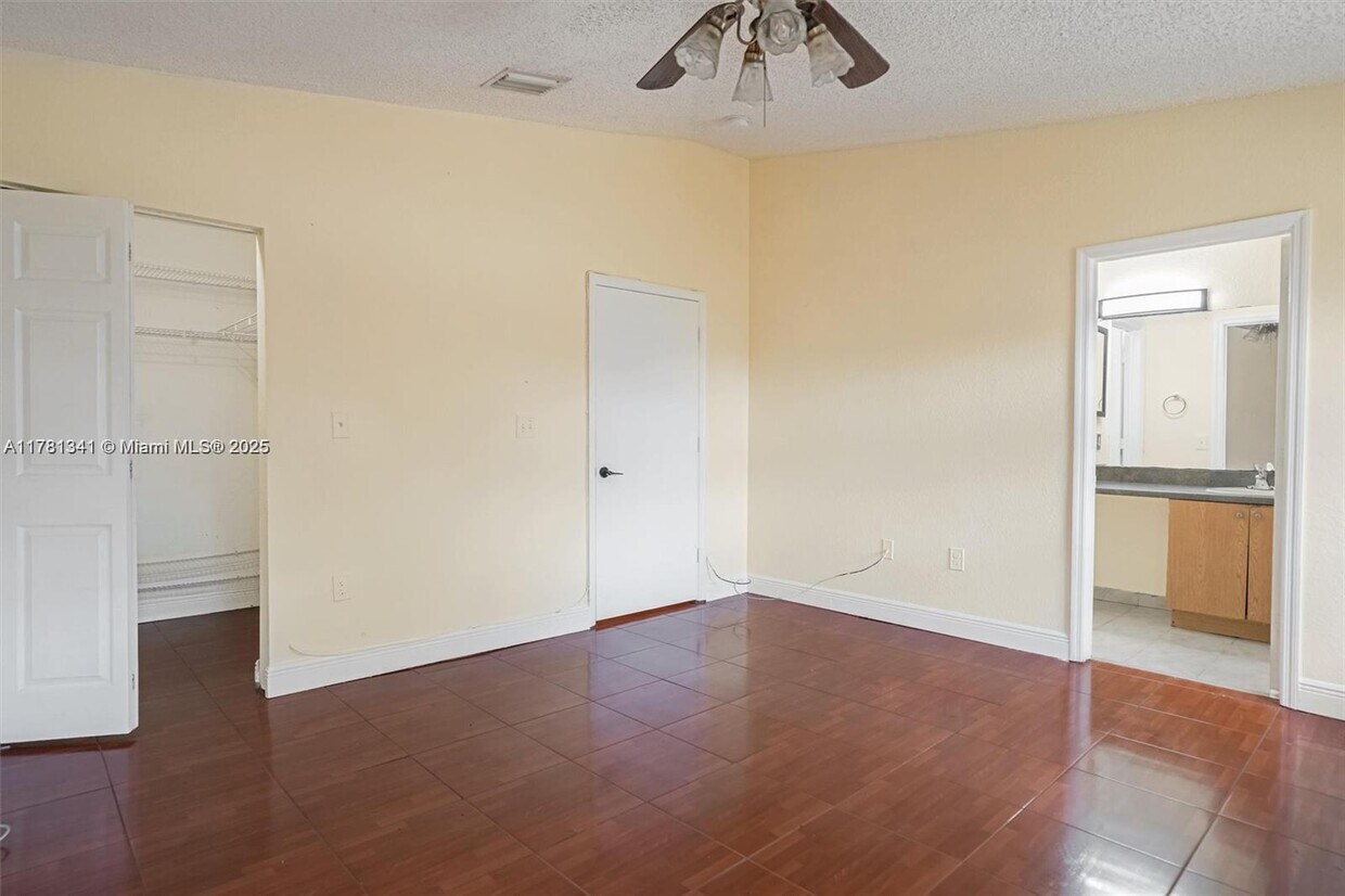 Foto del edificio - 11605 SW 147th Ave