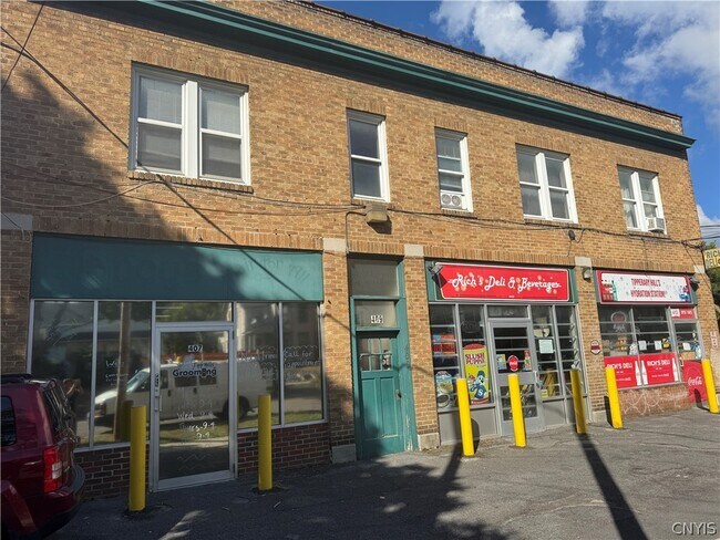 Foto del edificio - 409 Milton Ave