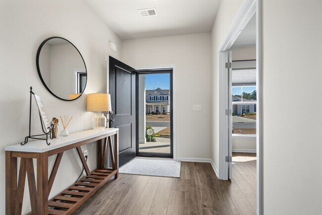 Foto del edificio - Beautiful 4 Bedroom, 2.5 Bath Home, Bonus ...