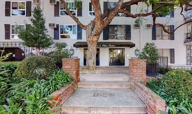 Foto del edificio - 1222 N Olive Dr
