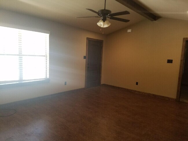 Building Photo - 111 Private Road 4032