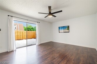 Building Photo - 1418 Park Shore Cir