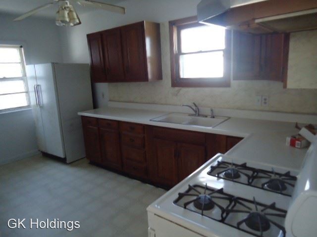 Building Photo - 2 br, 1 bath House - 243 Polk St