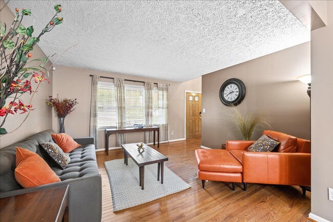 Foto del edificio - 6 Wavecrest Ct