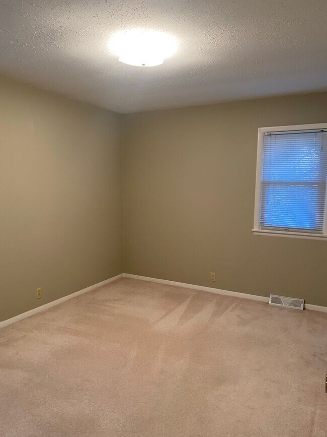 Foto del edificio - Spacious Duplex in Great Location