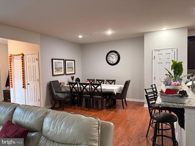 Building Photo - 728 Sun Valley Ct