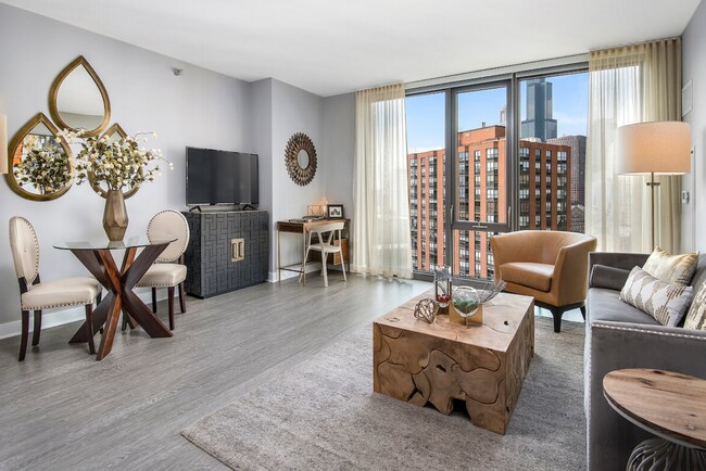 Building Photo - 1103 S State St