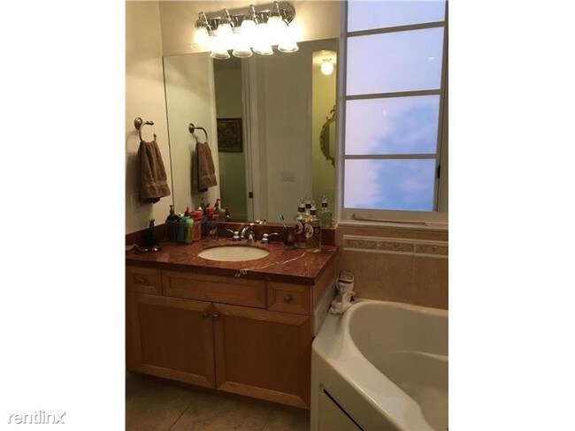 Building Photo - 7440 SW 59th Pl