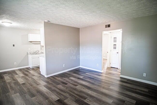 Photo - 129 Hillcrest Dr Apartment