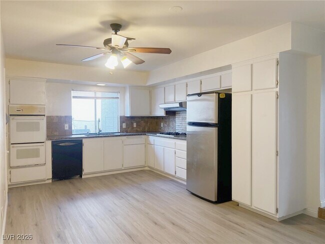 Foto del edificio - 6802 Bonillo Dr